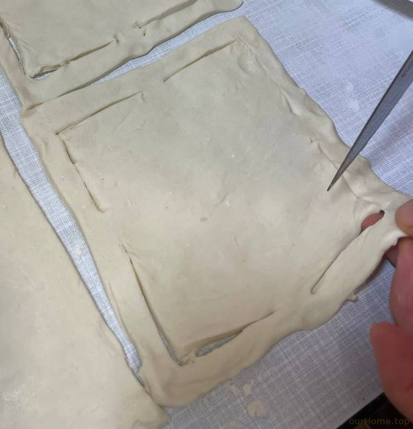 Слойка з яблуками