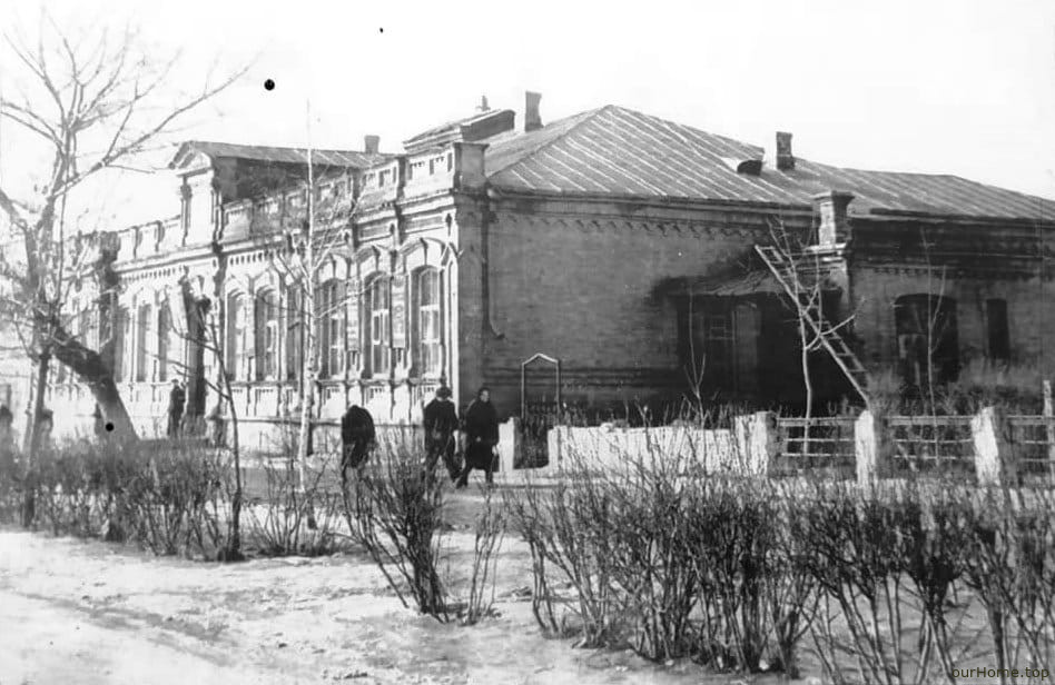 Міське училище, м. Ромни Міське училище, м. Ромни